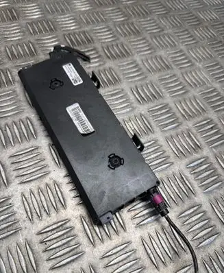 BMW X3 F25 Aerial antenna amplifier 9227771 250511F25