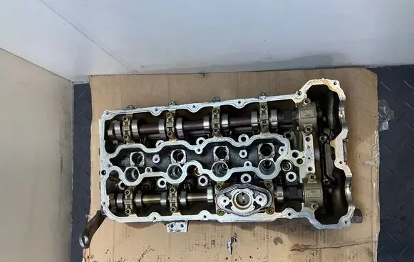 BMW 5 F10 F11 Engine head 7573940