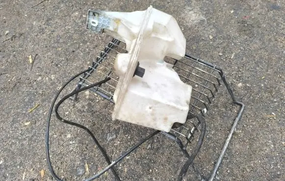 Volkswagen Multivan T5 Windshield washer fluid reservoir/tank 7H0955453