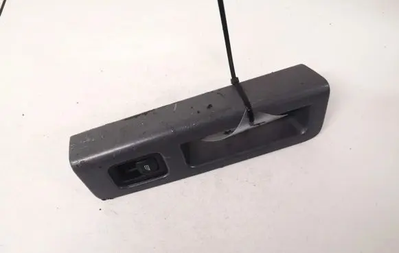 Volvo V50 Electric window control switch 8679477