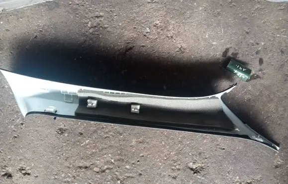 Volvo V40 (A) pillar trim 31102345