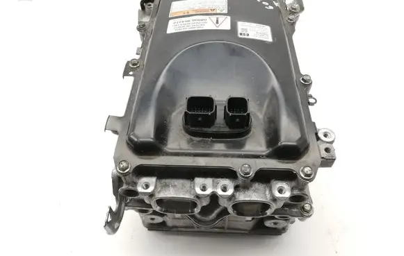 Voltage converter inverter