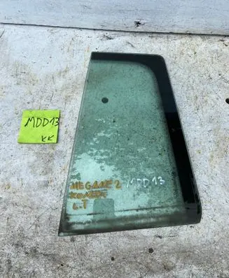 Renault Megane II Rear door window glass