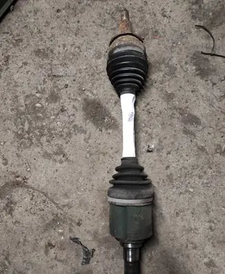 Mitsubishi Grandis Front driveshaft
