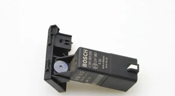 Skoda Yeti (5L) Glow plug pre-heat relay 038907281D