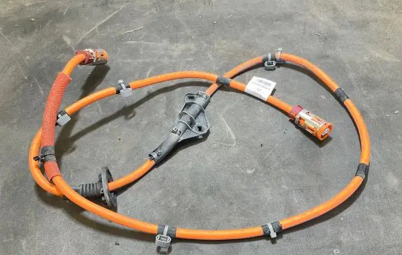 Mercedes-Benz A W177 Positive cable (battery) A1775409632