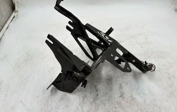 Audi A4 S4 B5 8D ABS pump bracket 8E0614119