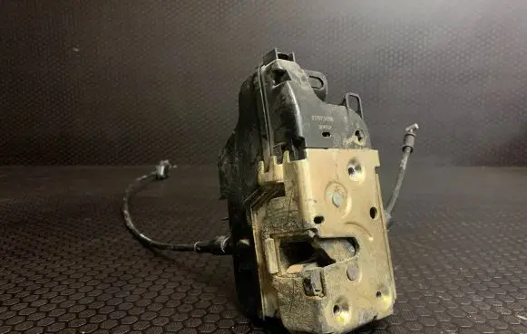 Renault Espace IV Front door lock 017973Z98 GKM552