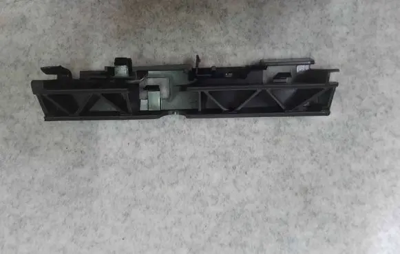 Audi A6 S6 C7 4G Front bumper mounting bracket 4G0853921B