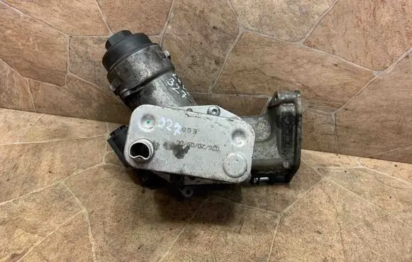 BMW X3 E83 Engine oil radiator 7787072