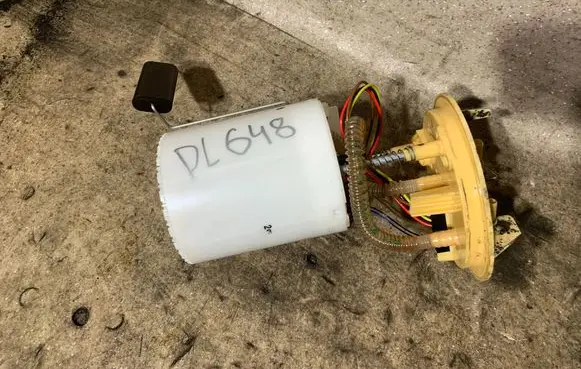 Mercedes-Benz B W246 W242 Fuel injection high pressure pump A2464701494