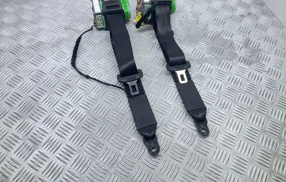 Audi TT TTS Mk2 Front seatbelt 8J7857706J 8J7857705J