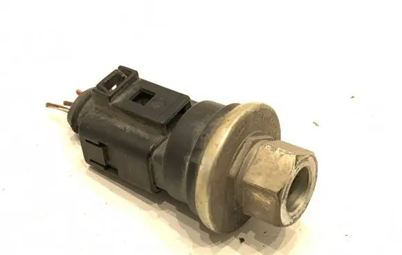 Audi A4 S4 B6 8E 8H Air conditioning (A/C) pressure sensor 1J0973703
