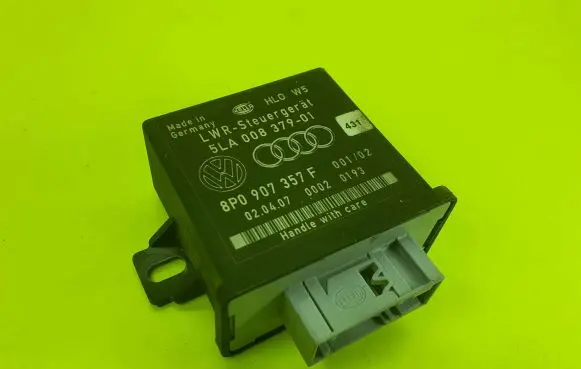 Audi A3 S3 A3 Sportback 8P Light module LCM 8P0907357F 00020193 5LA00837901
