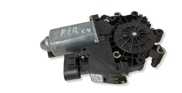 Audi A6 S6 C4 4A Front door window regulator motor 4A0959802B 119018101 05071960