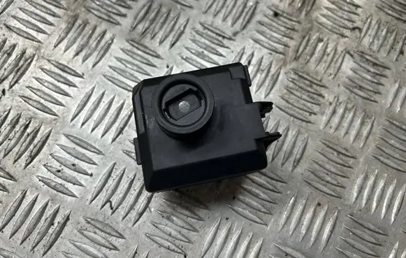 Mercedes-Benz B W246 W242 Ignition lock A2469054702