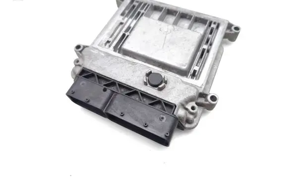 KIA Ceed Engine control unit/module 391102B500 0261201324