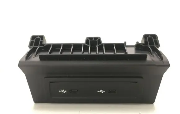 Mercedes-Benz GLC X253 C253 USB socket connector A2478204002