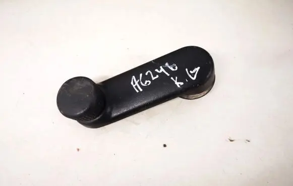 Renault Laguna I Front door window winding handle 7700811387