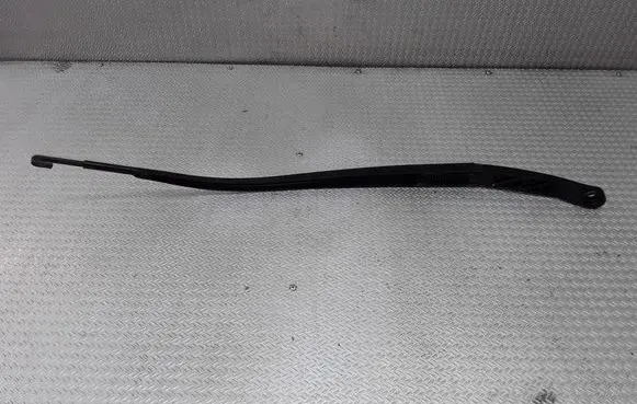 Honda CR-V Front wiper blade arm