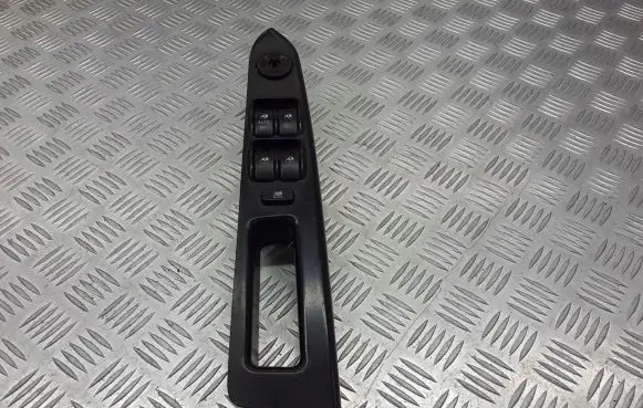 KIA Rio Front door window switch trim 