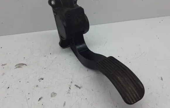 Mercedes-Benz Vito Viano W639 Accelerator throttle pedal A9063000404