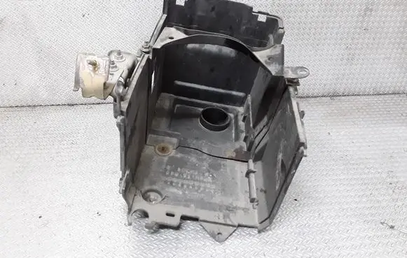 Battery box tray