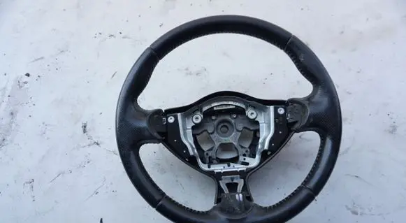 Nissan Juke I F15 Steering wheel