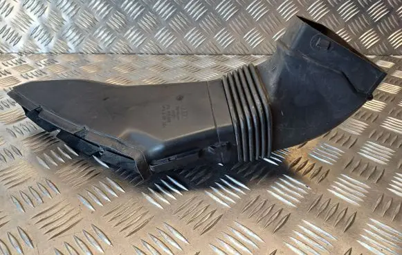 Audi A6 S6 C6 4F Air intake duct part 4F0129618J 4F0129739B