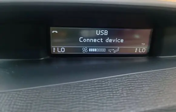 Volvo XC60 Screen/display/small screen 30772584 09W51E05 M8514100219
