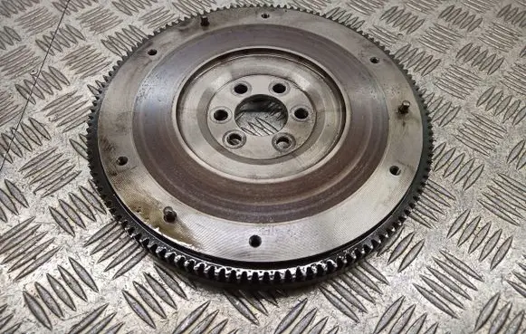 Skoda Fabia Mk2 (5J) Flywheel 030105271D