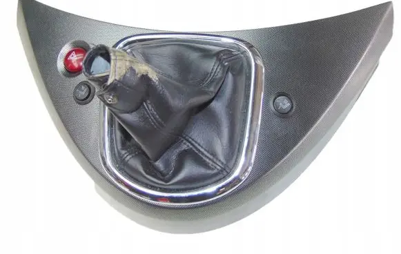 Mitsubishi Grandis Gear shifter surround trim plastic MN166423