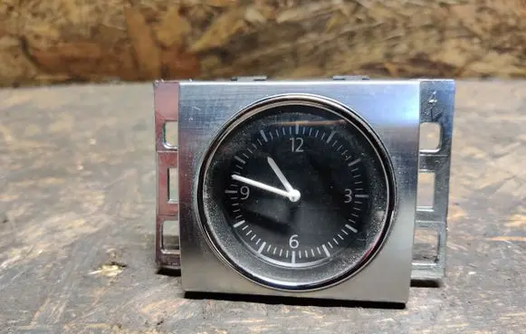 Volkswagen PASSAT B7 Clock 3AA919204A