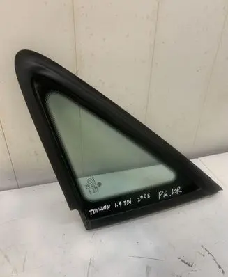 Volkswagen Touran I Front triangle window/glass 
