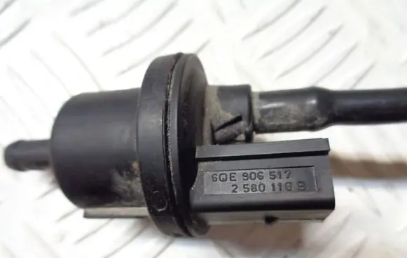 Volkswagen Up Vacuum valve 6QE906517