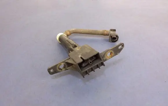 Subaru Forester SH Windscreen/windshield washer pump