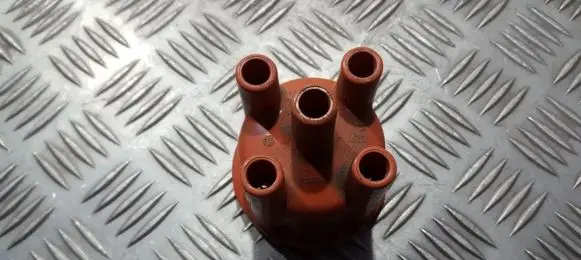 Volkswagen PASSAT B3 Spark distributor cap 1235522443