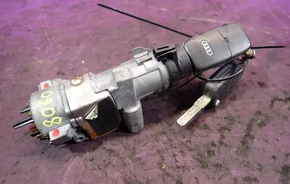 Audi A4 S4 B6 8E 8H Ignition lock 
