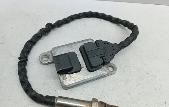 Mercedes-Benz Vito Viano W447 Lambda probe sensor A0009059603 5WK96681E 0009059603