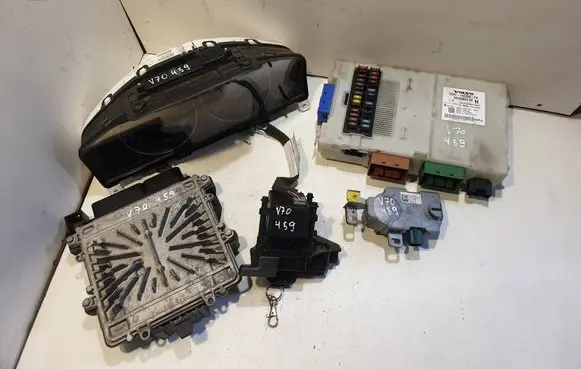 Volvo V70 Engine ECU kit and lock set 31254535AA 30765624AE 3043A6G9FXCVR