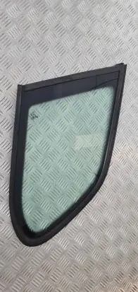 Volkswagen Golf VI Rear side window