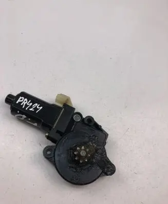 Hyundai Tucson LM Front door window regulator motor 824602E000