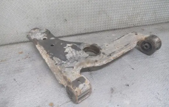 Opel Astra H Front lower control arm/wishbone