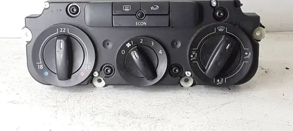 Volkswagen PASSAT B6 Climate control unit