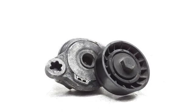 Volvo S60 Generator/alternator belt tensioner 31330379