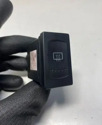 Volkswagen PASSAT B5.5 Windscreen/window heater switch 3B0959621C