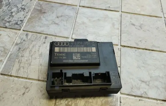 Audi A6 S6 C6 4F Door control unit/module 4F0595795F 4F0910795F
