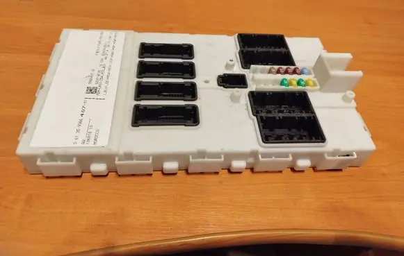 BMW 3 F30 F35 F31 Central body control module 9366407 936640701 8242262833