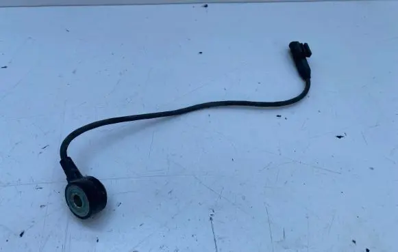 Mercedes-Benz B W246 W242 Detonation knock sensor A0071530428 190713