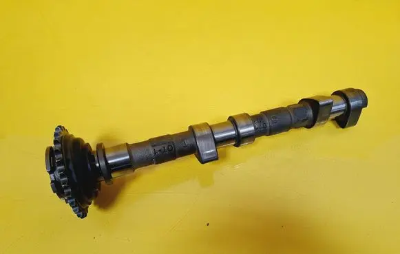 Volkswagen PASSAT B5.5 Camshaft 071101 021109111H